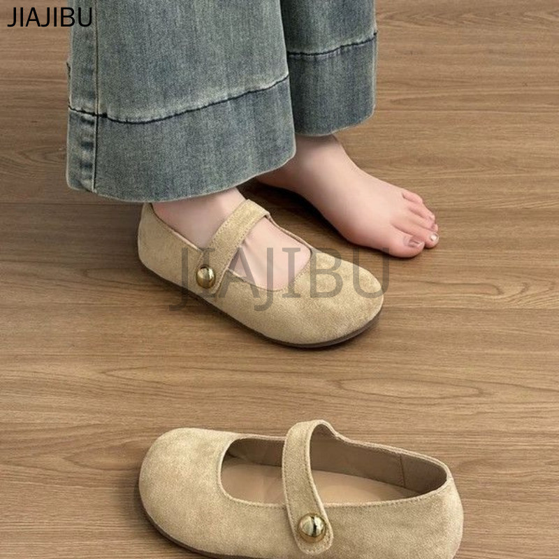 Size 35-43 Giày Bệt Mũi Tròn Màu Vàng Kiểu Công Chúa Pháp Cổ Điển Giày Nữ Cỡ Lớn Chất Lượng Cao 42 Giày Đế Thấp Màu Be Chống Trơn Trượt Kiểu Anh 41 Korean Fashion Casual Platform Mary Jane Shoes Giày Da Lộn Màu Hồng Kiểu Lolita Nhật Bản
