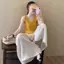 Áo yếm màu vàng phong cách mới, nữ tính, phù hợp mặc ngoài trong mùa hè