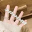 Vòng tay nữ handmade với họa tiết bướm trắng tinh tế, phù hợp thời trang