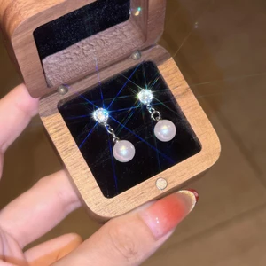 Bông Tai Zircon Tua Rua và Ngọc Trai Niche, Thiết Kế Sang Trọng