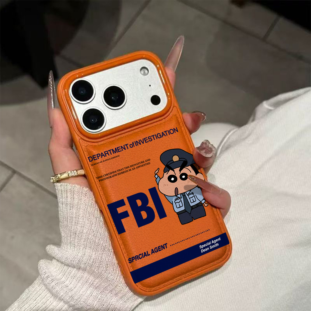 Ốp lưng Shin-chan Cảnh Sát FBI Đen Dễ Thương Chống Sốc Da Gai Thời Trang Cấp iPhone 17/16/15/14/13/12/11/X/XS Max Pro Ma