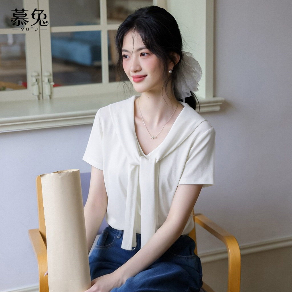 Mutu blouse phong cách Hàn Quốc, cổ chữ V, tay ngắn màu trắng - thiết kế sang trọng mùa hè