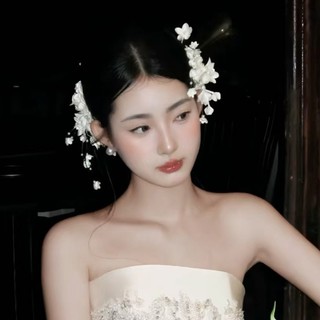 Kẹp tóc cô dâu ngọt ngào với hoa cạnh và thiết kế rừng, phụ kiện cưới sang trọng