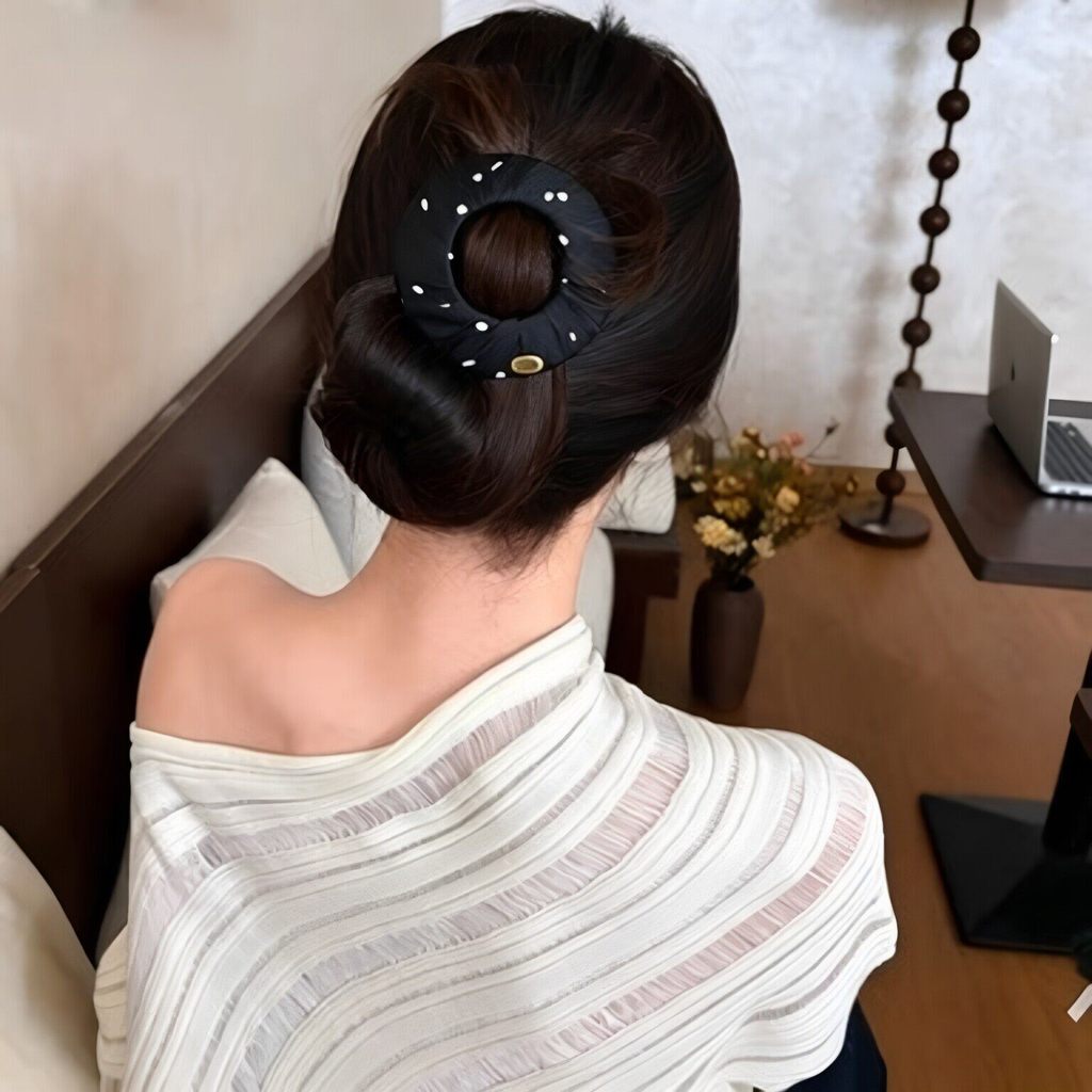 Kẹp tóc nửa buộc chấm bi tròn mới - Phù hợp thể thao