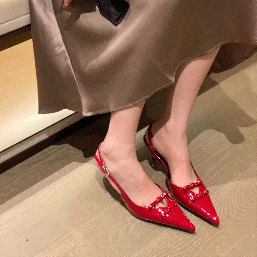 TT Bằng Sáng Chế Da Nơ Mũi Nhọn Sandal Nữ Khóa Phẳng Dây Đeo Mèo Gót Giày Mùa Hè Phong Cách Mới