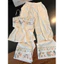 Bộ Pyjama lụa trắngpeek & play, họa tiết cánh bướm, phù hợp nữ giới, mát mịn và không gây kích ứng.