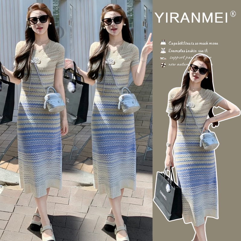 Váy bà bầu sọc thời trang mùa hè phong cách Hàn Quốc