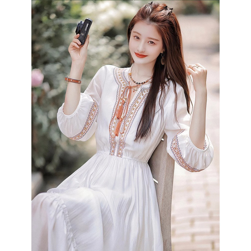 Đầm cao cấp, ôm eo, kiểu bohemian nhẹ nhàng như cổ tích, mẫu đầm hè mới, chất liệu trắng mỏng, thanh lịch