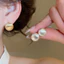 Bông tai kim loại vàng bạc phong cách Hàn Quốc, bề mặt mịn, phù hợp trang sức hàng ngày