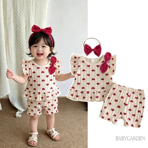 Bé Gái Mùa Hè Bộ Tình Yêu In Hình Trái Tim Xù Viền Nơ Bay Tay Áo Quần Short Và Nơ Băng Đô