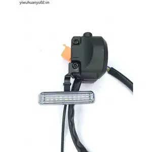 Xe Điện 12V Đèn Xoay Siêu Sáng Chống Nước Hai Dây Đèn LED Xoay Mũi Tên Vàng Emma Yadi Đa Năng Sửa Đổi Phần