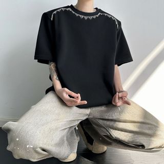Áo nam tay ngắn dáng rộng phong cách đường phố cổ điển