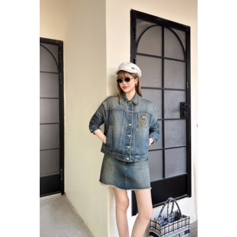 Bộ áo khoác và váy Denim thêu mới dành cho nữ