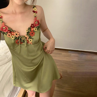 Váy ngủ lụa băng mùa hè mới, váy ngủ ren hoa gợi cảm, phong cách thuần khiết quyến rũ cho Nữ