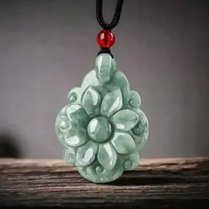 Mặt dây chuyền hoa Niche thanh lịch và tươi mát