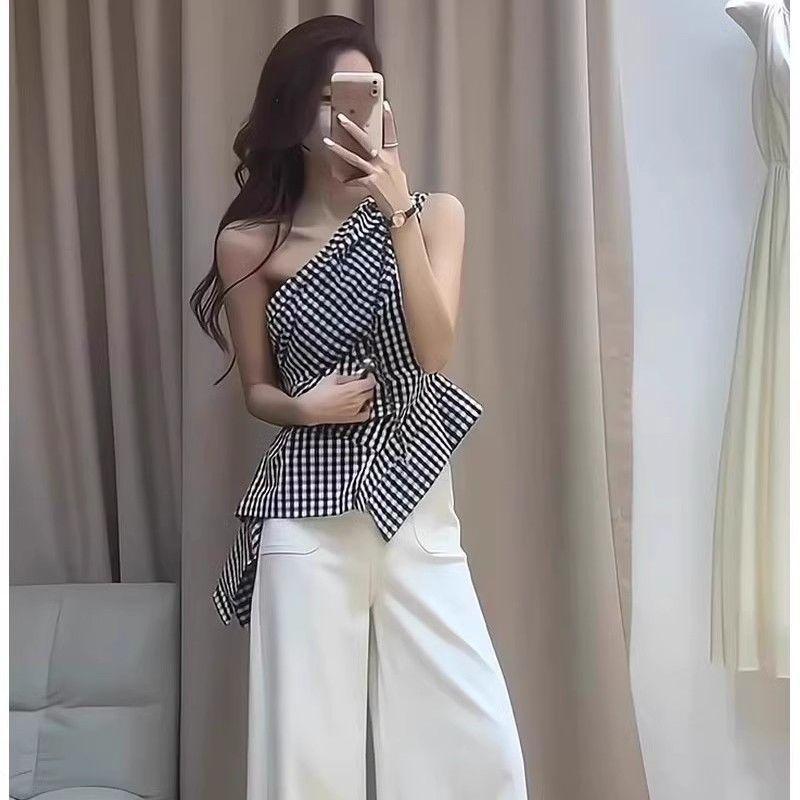 Áo vest đeo vai slanted nữ, dáng rộng, phù hợp mùa hè