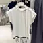 Áo thun Tencel màu be form slim dành cho streamer, chất liệu mỏng nhẹ