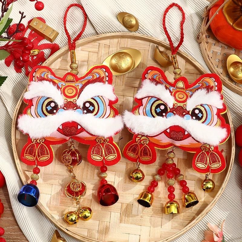 [Tết 2026] Liễn Khánh Hình Đầu Lân Lắc Chuông Ép Nhung Cao Cấp Treo Cửa, Trang Trí Xe Hơi Treo Tường Phủ Nhung Kim Tuyến
