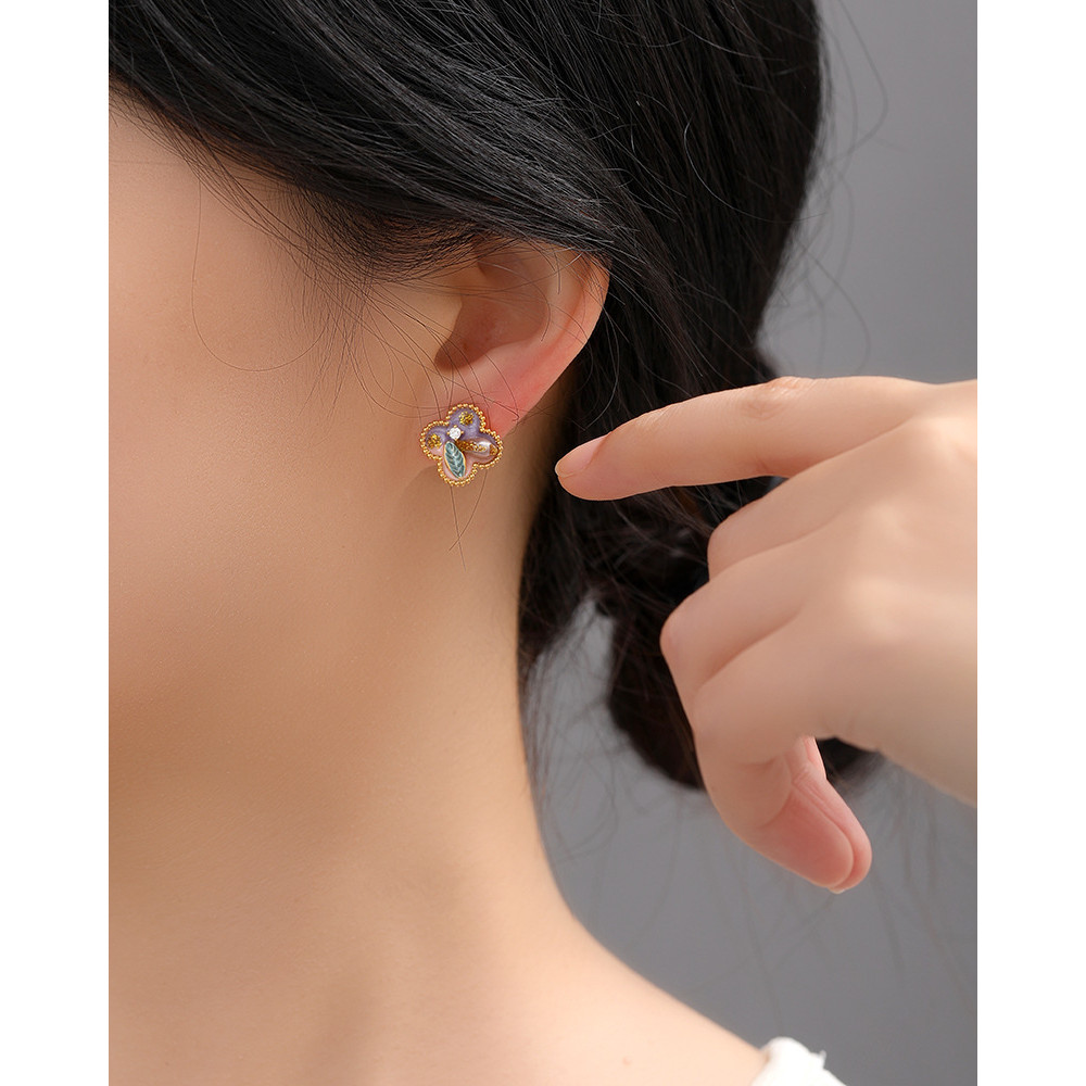 Bông tai ngọc trai nước ngọt sang trọng có thể truy cập