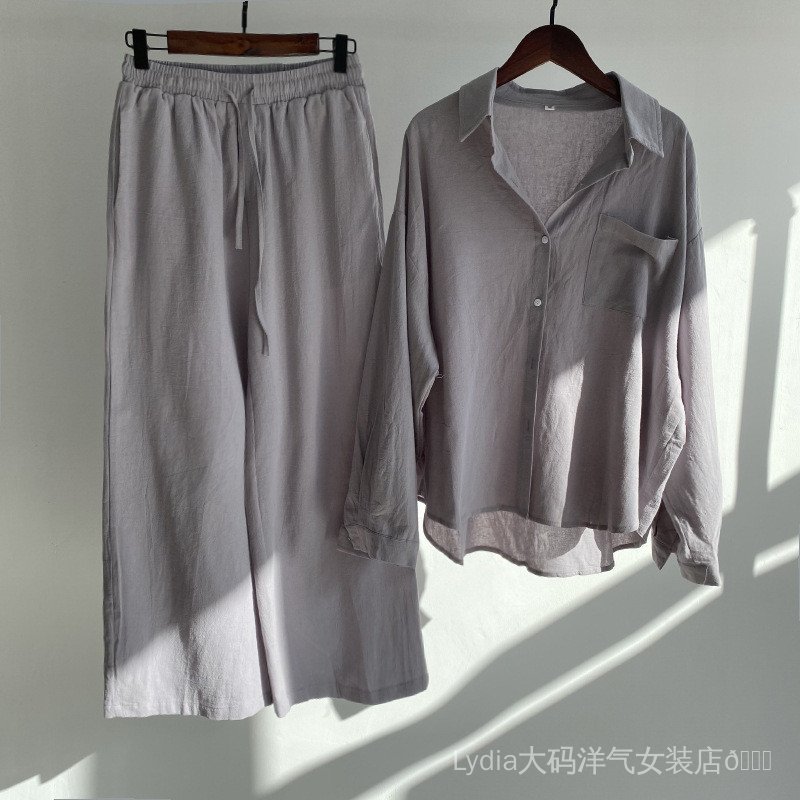 <![CDATA[Áo sơ mi retro plus size và bộ đồ thể thao dành cho nữ mùa xuân]]>