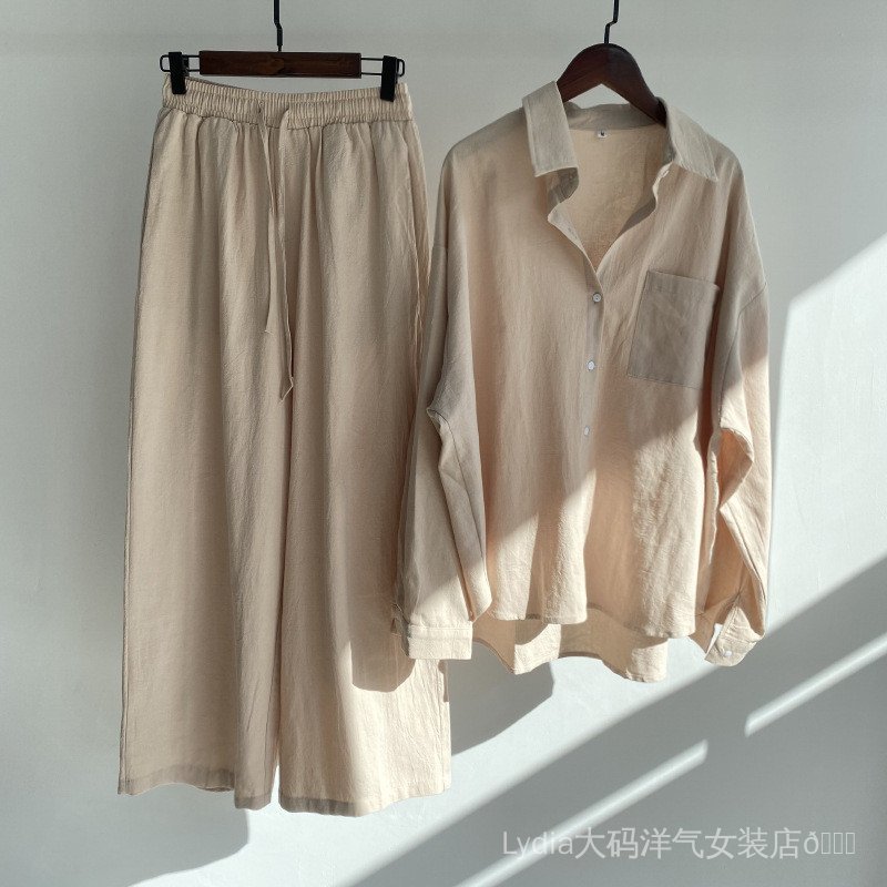 <![CDATA[Áo sơ mi retro plus size và bộ đồ thể thao dành cho nữ mùa xuân]]>