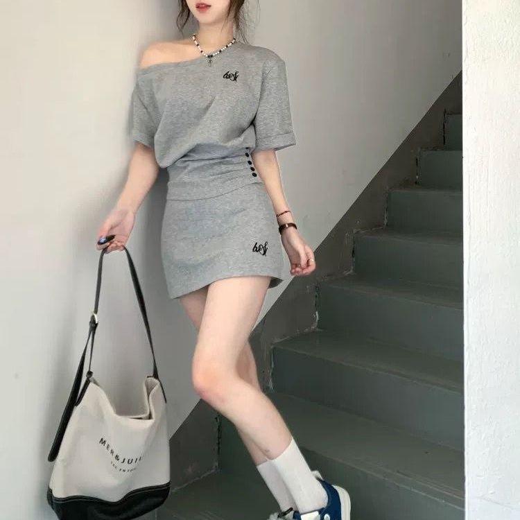 Bộ đồ thể thao phong cách Hàn Quốc dành cho nữ - Váy ngắn tay lệch vai, bộ hai mảnh