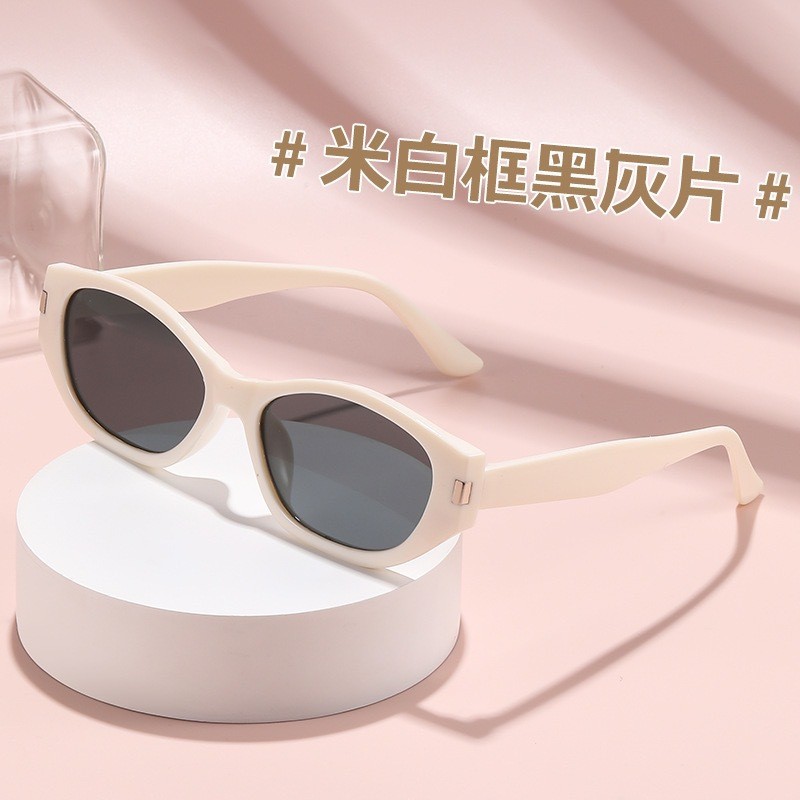 Kính mát retro vintage với khung hẹp, bảo vệ khỏi tia UV, phù hợp cả nam và nữ