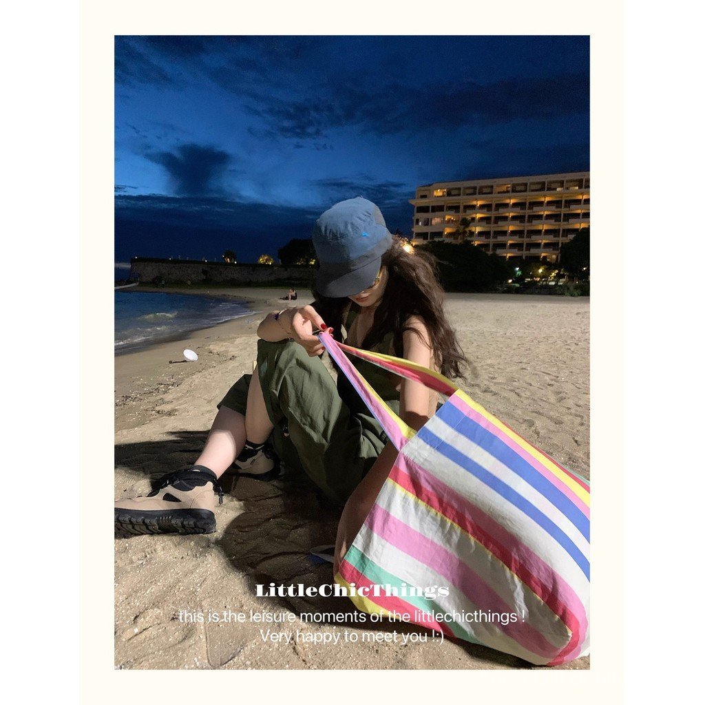 [Aria-G1] LittleChicThings Dopamine Aurora Phong Cách Sọc Cầu Vồng Dung Tích Lớn Mỏng Túi Đeo Vai Nữ
