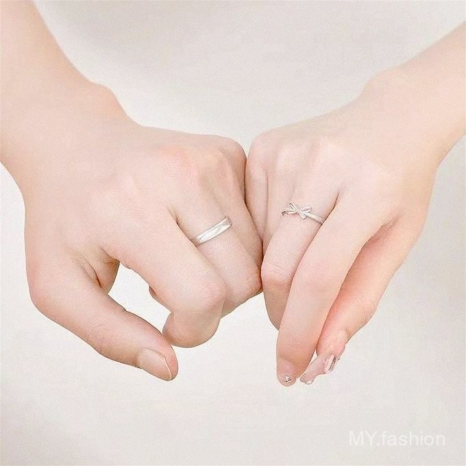 Nhẫn cặp thiết kế nơ, phù hợp làm quà tặng kỷ niệm và biểu đạt tình yêu