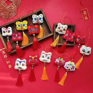 Trang trí múa sư tử sang trọng với tua rua, phù hợp cho lễ hội truyền thống Trung Quốc