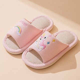 Dép đi trong nhà cho bé – Chất liệu linen thoáng mát, họa tiết ngựa dễ thương, chống trượt