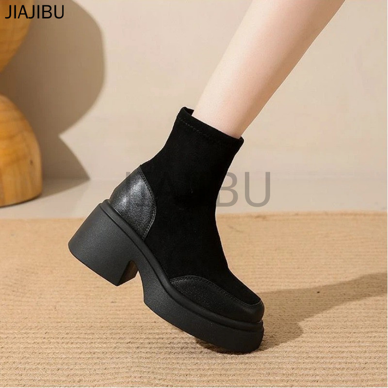 Size 35-43 Giày Bốt Chelsea Kiểu Anh Cổ Điển, Mũi Tròn, Đế Dày, Chống Trượt, Màu Đen, Kiểu Dáng Slip-on. Giày Nữ Cỡ Lớn Chất Lượng Cao Theo Phong Cách Nhật Bản Cổ Điển Korean Fashion Casual Platform Cotton-padded Winter Boots Giày Bốt Mô Tô Kiểu Pháp 42