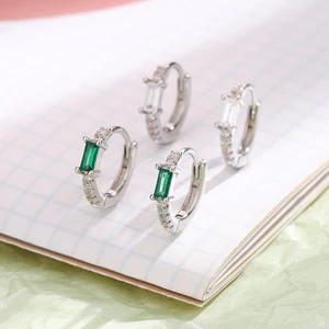 Bông tai zircon vuông màu xanh lá cây phong cách đường phố hình học