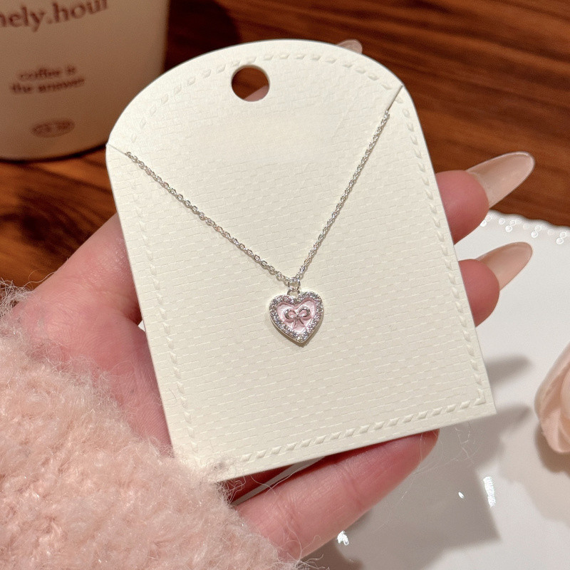 Phụ kiện thời trang nữ: Vòng cổ mặt dây chuyền hình trái tim tối giản, nhỏ gọn, tinh tế