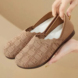 VN Giày Nữ Phong Cách Mới Miệng Nông Giày Thường Ngày, Thích Hợp Cho Mẹ, Giày Lười Đa Năng Thoáng Khí