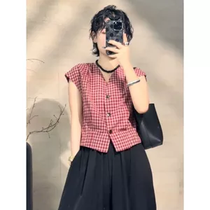 Áo sơ mi kẻ sọc cổ chữ V phong cách Hồng Kông, phù hợp mặc mùa hè, thiết kế slim và thời trang