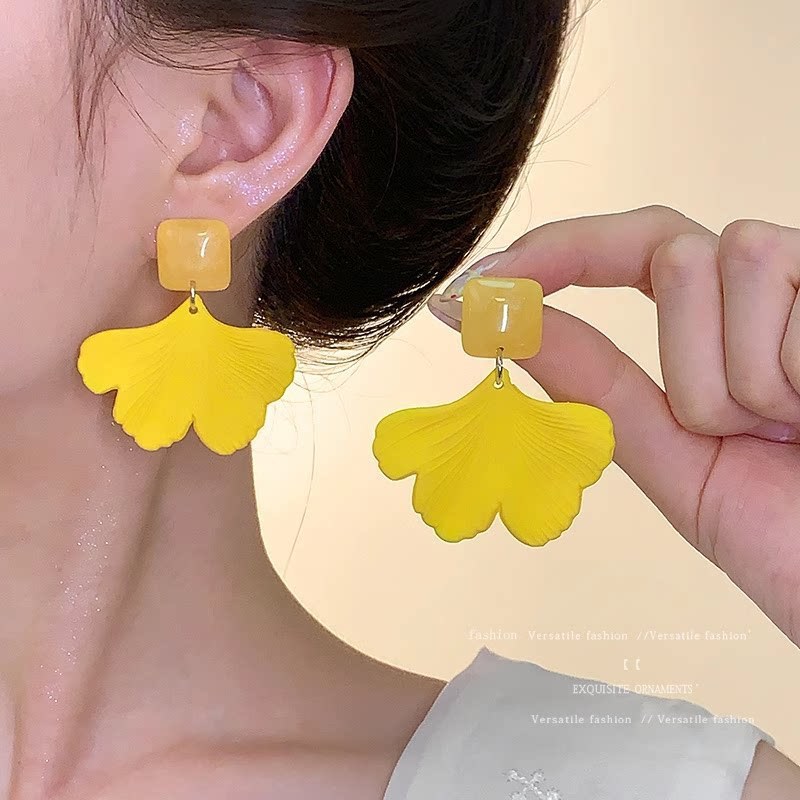 Vàng Thời Trang Phù Hợp Với Bông Tai Nữ 2026 Phong Cách Mới Bán Chạy Ánh Sáng Sang Trọng Niche Thiết Kế Bông Tai