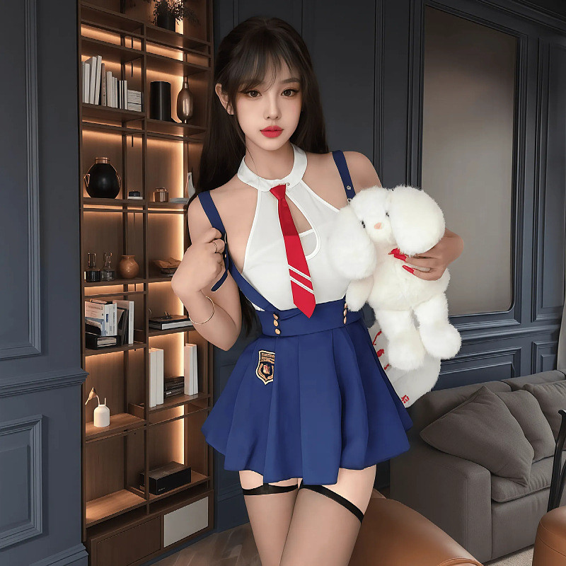 Đồ lót sinh viên gợi cảm - Thiết kế phù hợp đồng phục trường đại học