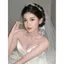 Đầm cưới phong cách Hàn Quốc cao cấp với vương miện ngọc trai và voan veil thanh lịch