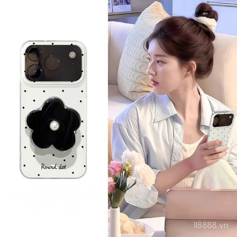 Ốp Điện Thoại Thích Hợp Cho iPhone 7 8 X XS XR XSMAX 11 12 13 14 15 16 17 Pro max Plus Air Star Zhao Silu Cùng Phong Cách Chấm Bi Hoa Đen Giá Đỡ Dây Xích Chống Sốc Vỏ Bảo Vệ Chống Sốc Ốp lưng trọn gói J9BC