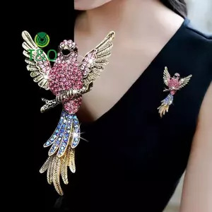 Trâm cài chim ruồi pha lê sang trọng, phù hợp làm quà tặng và phụ kiện thời trang