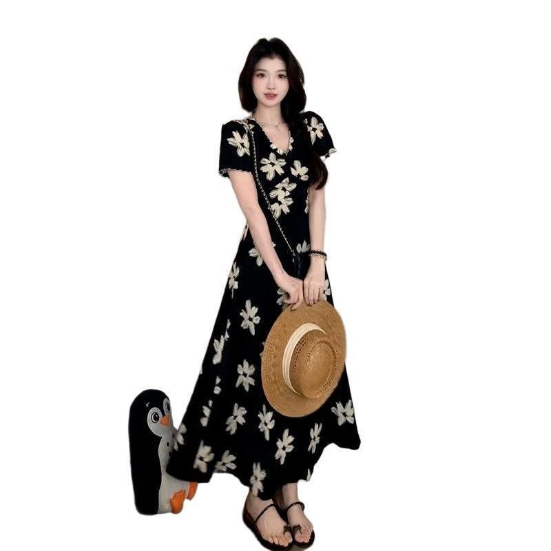 Váy ngắn thiết kế ôm eo kiểu A, cổ chữ V truyền thống - Chất liệu tốt,deal ưu đãi mùa hè