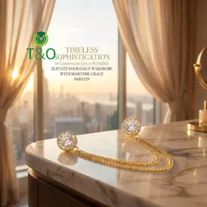 Trema Ve Ao Sao Bien Conch với dây xích kim loại, phù hợp để trang trí sơ mi và bộ đồ, món quà lý tưởng cho cả nam lẫn nữ sử dụng hàng ngày tại văn phòng