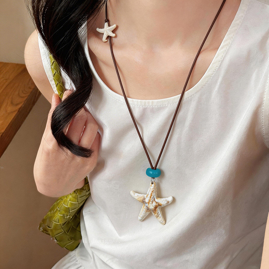 Vòng cổ bohemian mặt đá vỏ biển, dây da nâu điều chỉnh - Phù hợp mặc hàng ngày và đi biển vào mùa hè