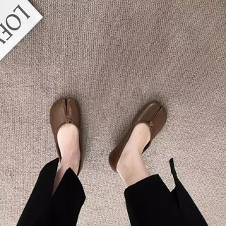 Giày Đế Bằng Nữ Mũi Tròn Slip-On Miệng Nông