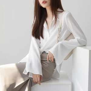 Áo Sơ Mi Voan Dài Tay Nữ 2025 Lười Rời Top Trumpet Tay Màu Trơn Áo Sơ Mi Trắng 1.3