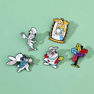 5 Cái / bộ Hoạt Hình Dễ Thương Bỏ Túi Đồng Hồ Thỏ Thổ Cẩm Alice Ở Xứ Sở Thần Tiên Huy Hiệu Kim Loại