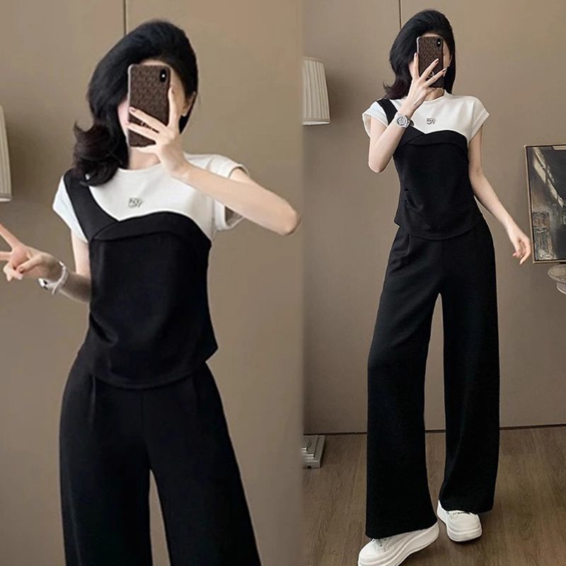 Bộ đồ thể thao nữ phong cách mới mùa hè 2026, slim fit và quần ống rộng