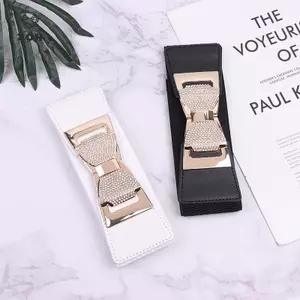 Dây thắt lưng ladies màu xanh với thiết kế corset thanh lịch, có nơ và đính đá