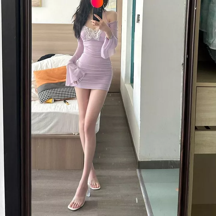 2025 Hàn Quốc phong cách rỗng thiết kế màu tím ăn mặc sexy phong cách bowknot thiết kế vải chất lượng cao mềm mại thoải mái mỏng INS phong cách treo thiết kế phức tạp cần thiết cho phụ nữ